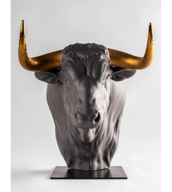 Taurus Lladró Skulptur