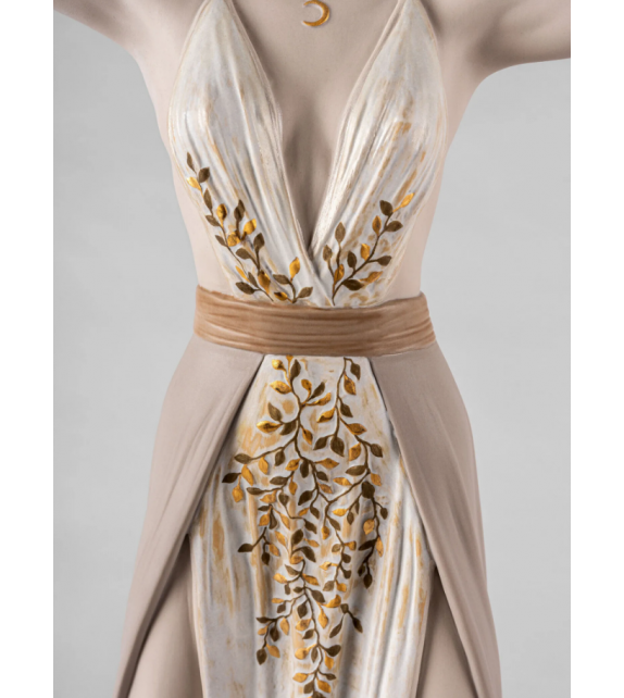 Diana Lladró Sculpture