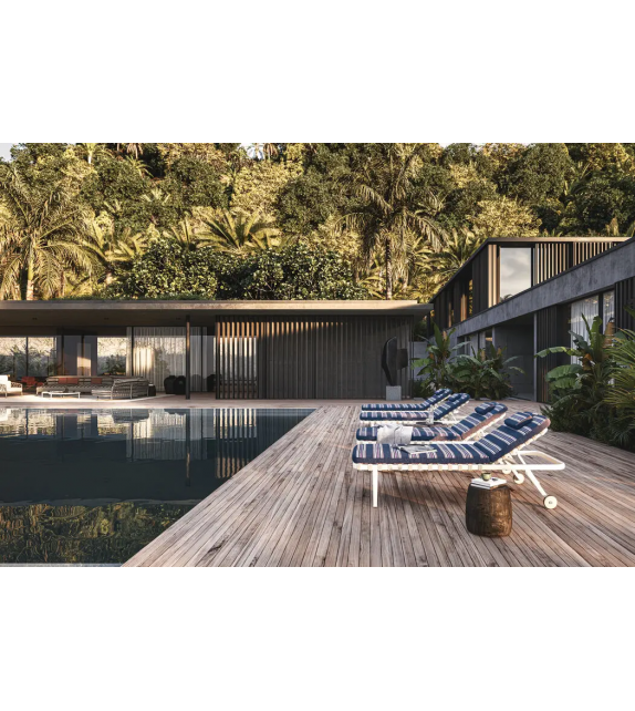 Erica B&B Italia Outdoor Sunlounger