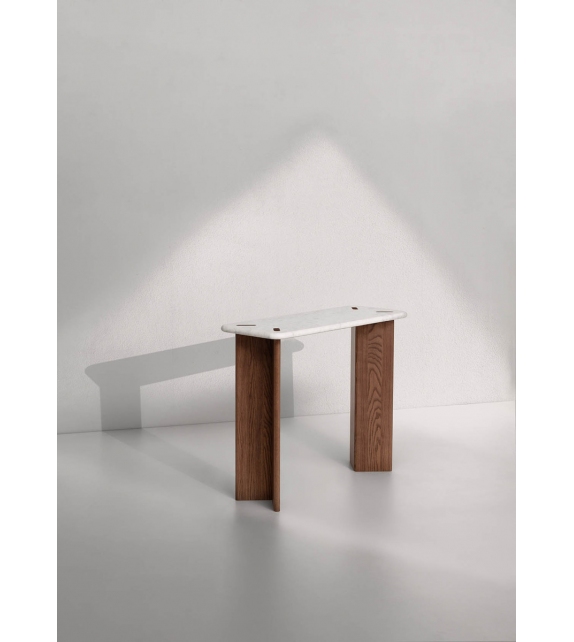 E Claire Potocco Console