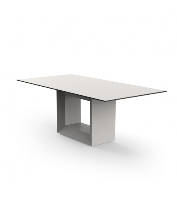Vela Vondom Table