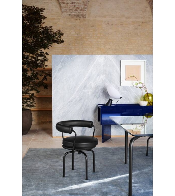 7 Fauteuil Tournant Cassina Small Armchair