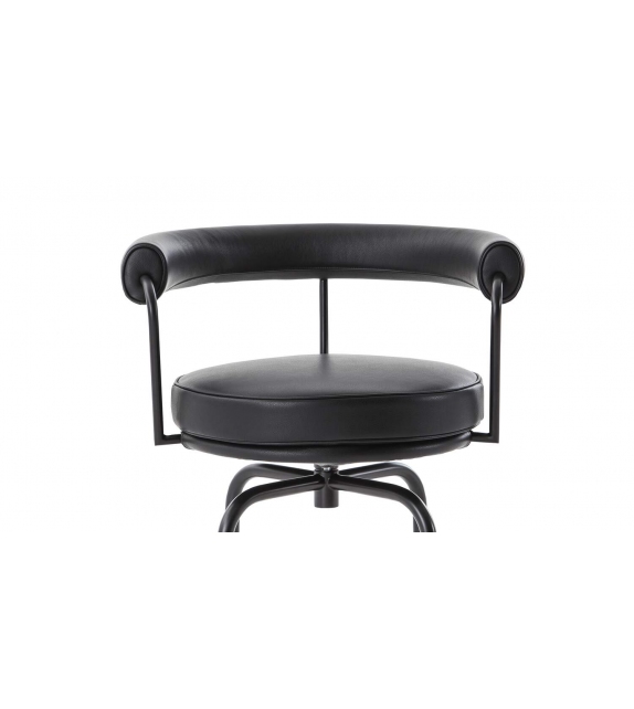 7 Fauteuil Tournant Cassina