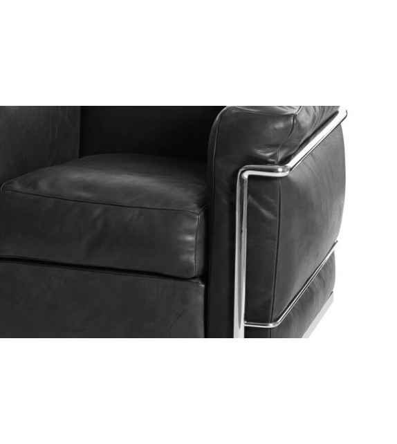 2 Fauteuil Grand Confort, Petit Modèle Cassina Sessel