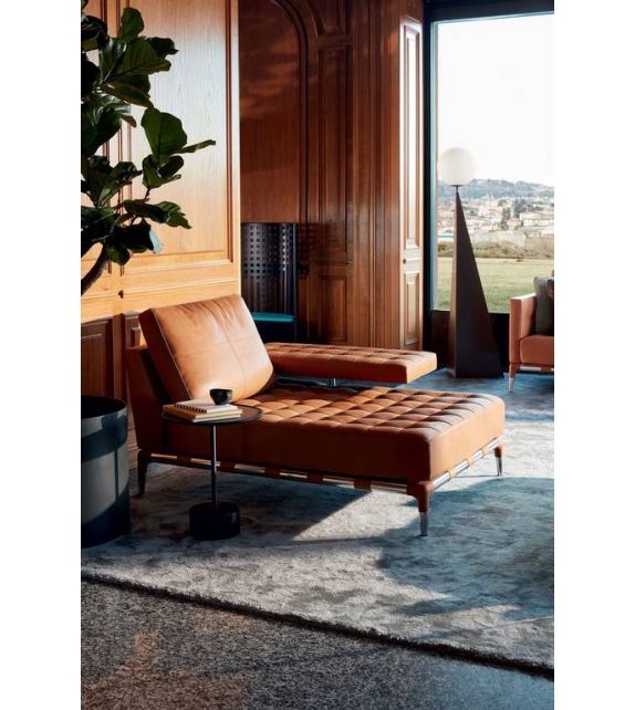 241 Privé Chaise Lounge Cassina