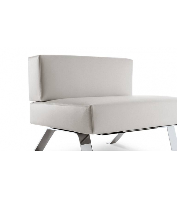 512 Ombra Poltrona Cassina