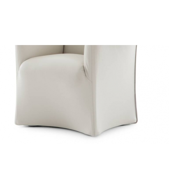 684 Poltroncina Cassina