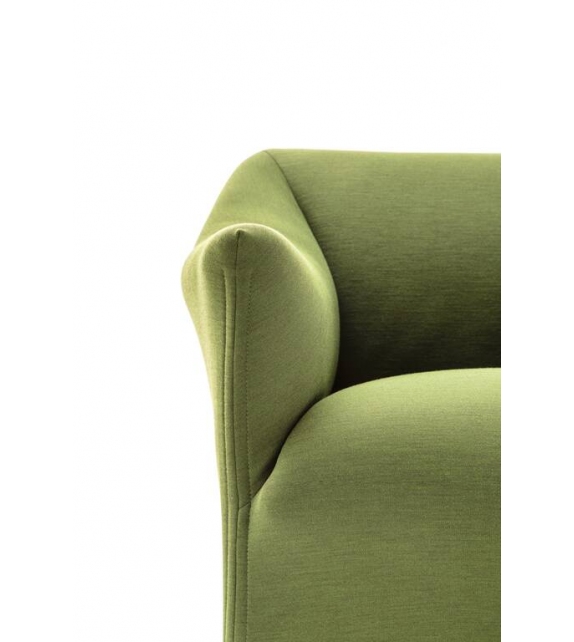 684 Armchair Cassina