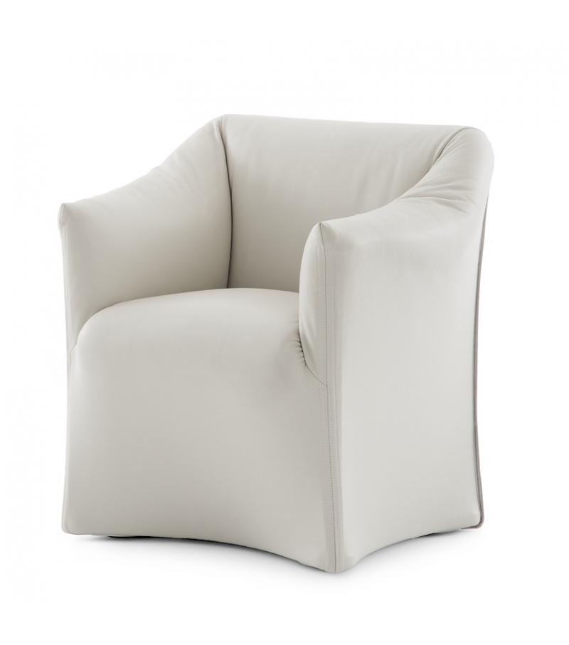 684 Armchair Cassina