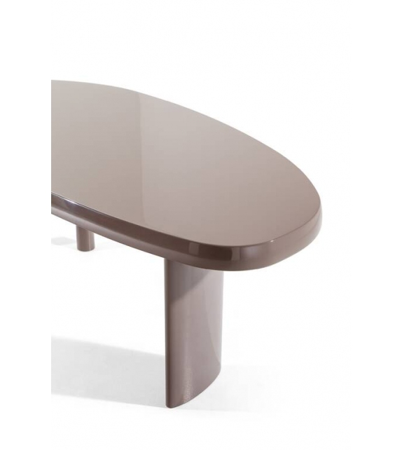 525 Table En Forme Libre Tavolo Cassina