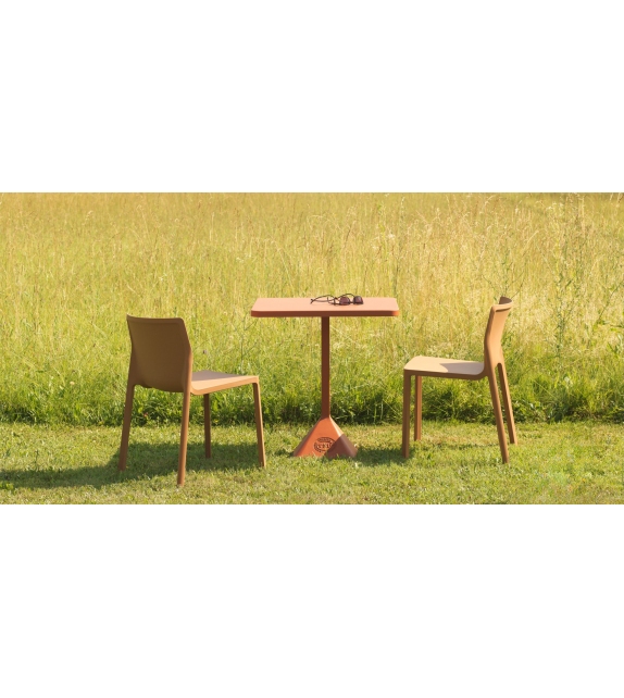 LP Riciclata Kristalia Chaise