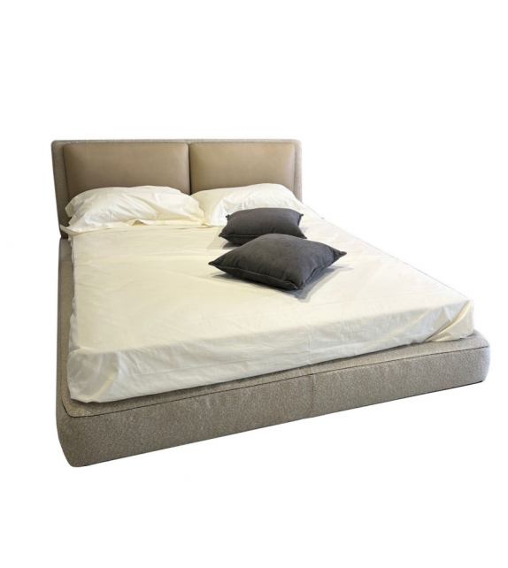 Ready for shipping - Aldgate Molteni & C Bed