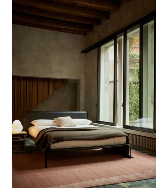 Bend-e Wood Bolzan Bed