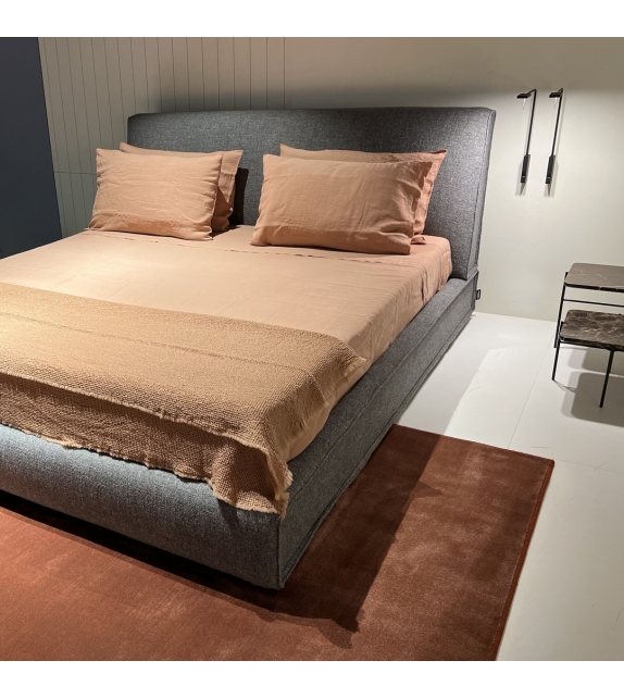 Charlie Antonio Lupi Bed