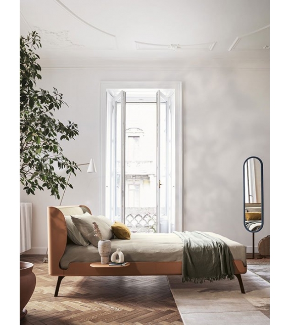 Bend-e wood Bolzan Bed