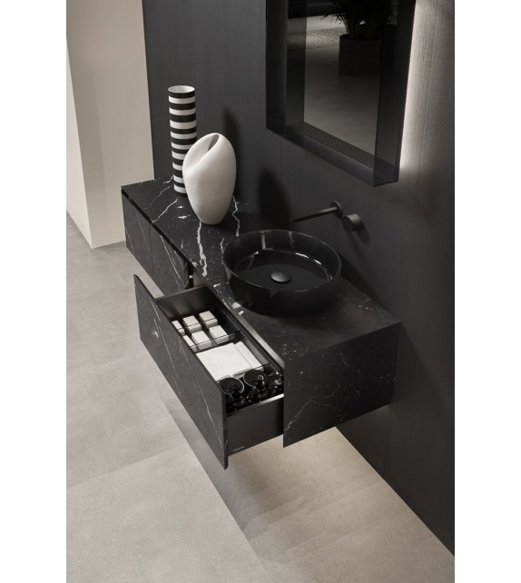 Panta Rei_Stone Antonio Lupi Composición