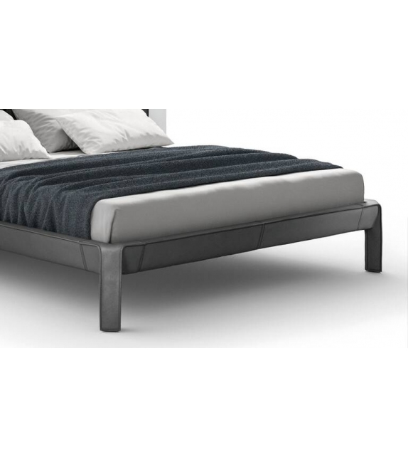 L50 Cab Night Bed Cassina