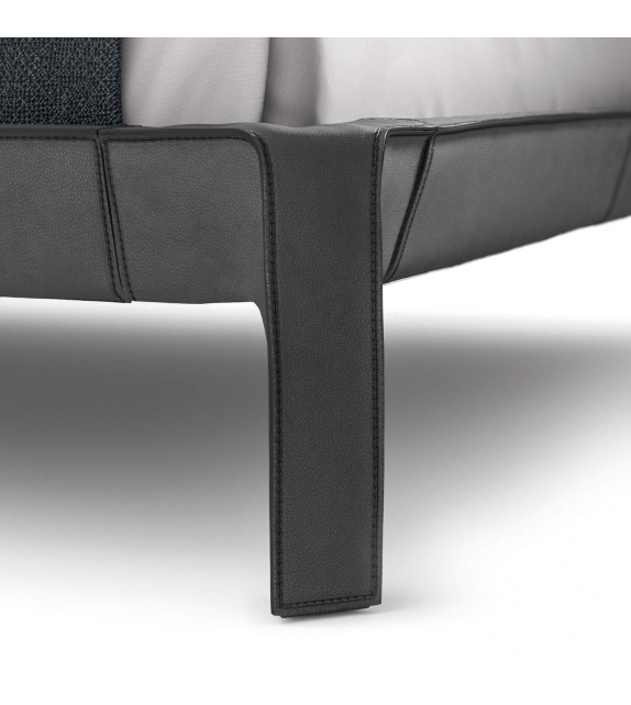 L50 Cab Night Bed Cassina