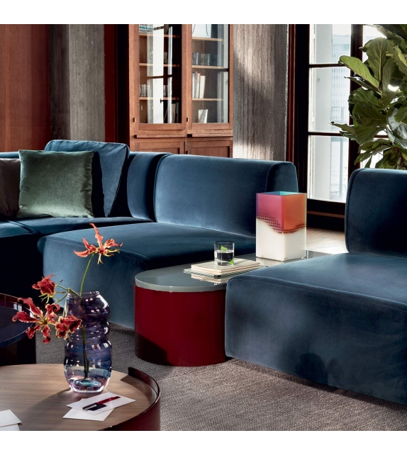 Cassina 553 Bowy-Sofa