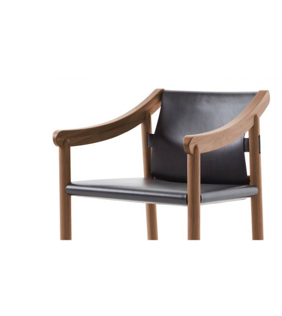 905 Cassina Armstuhl