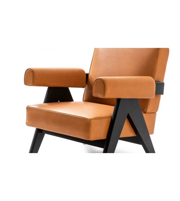 053 Capitol Complex Armchair Cassina Fauteuil