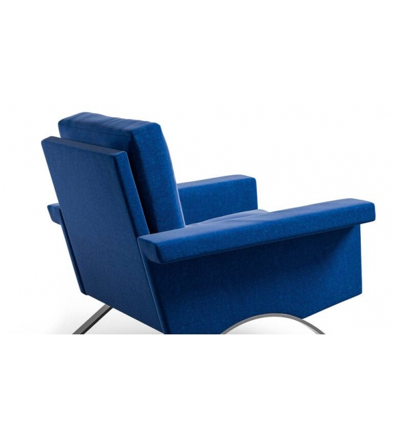 875 Cassina Poltrona