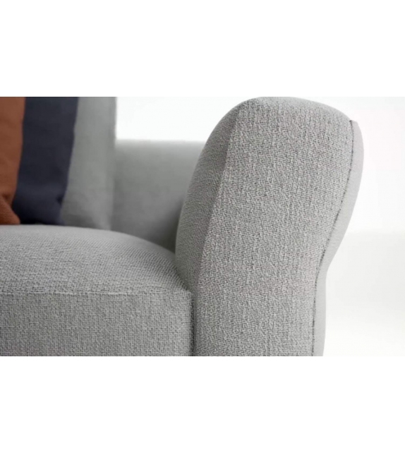 556 Sengu Cassina Divano