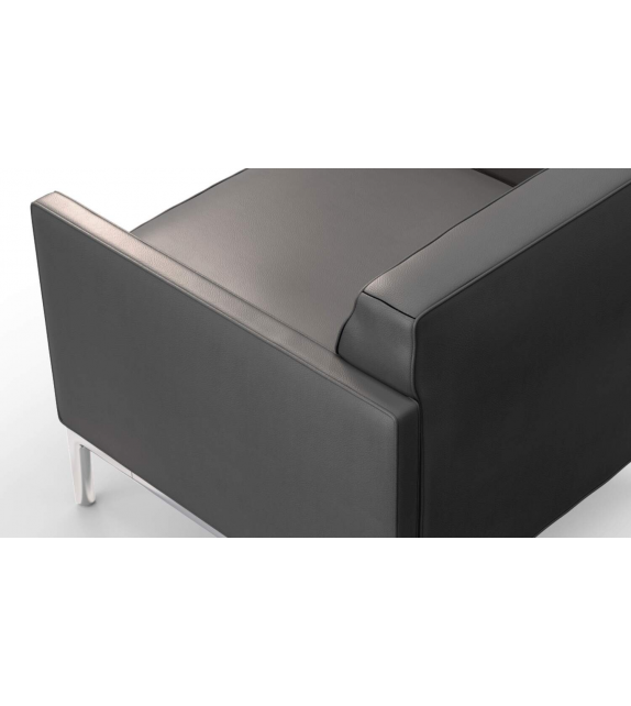 Volage EX-S Night Cassina Butaca