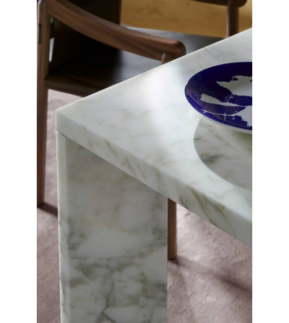 499 Ordinal Cassina Table avec Plateau en Marbre