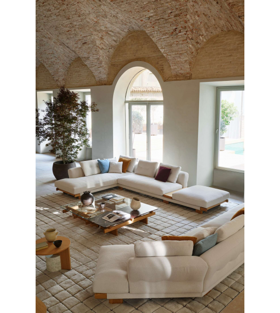 564 Sengu Coffee Table Cassina