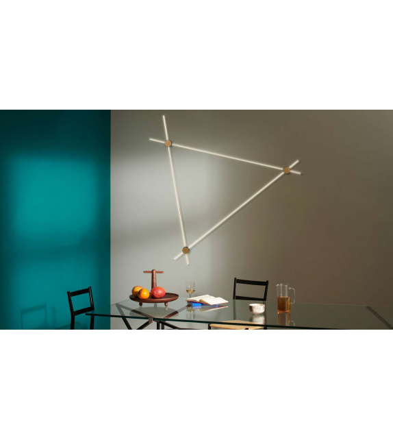 EITIE Triangle Vertical Wall Cassina Wandleuchte
