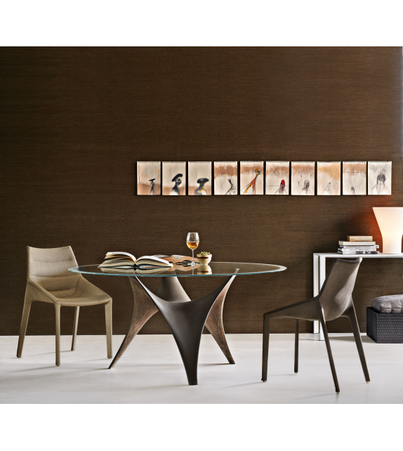 Outline Entirely Upholstered Chair Molteni&C