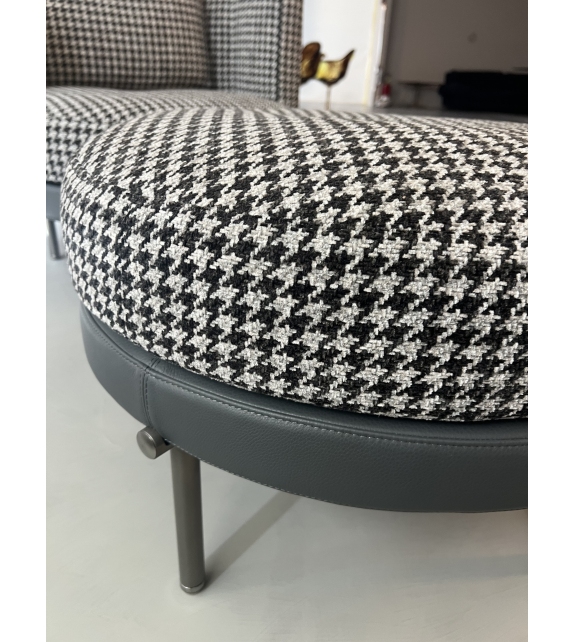 Versandfertig - Torii Sessel mit Hocker Minotti