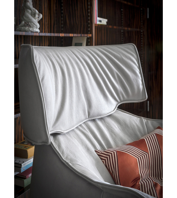 Archibald King Poltrona Frau Armchair