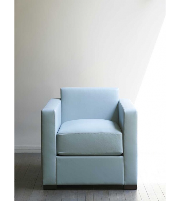 Linea A Poltrona Frau Fauteuil