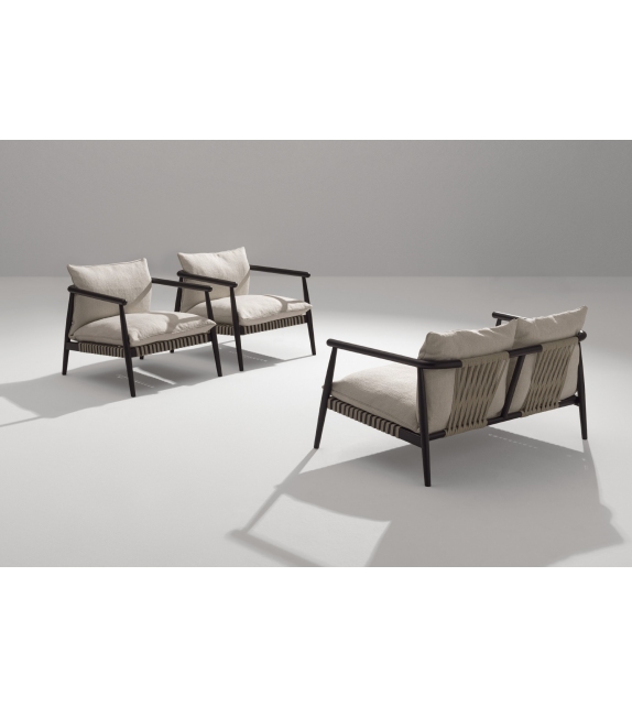 Karin Désirée Armchair