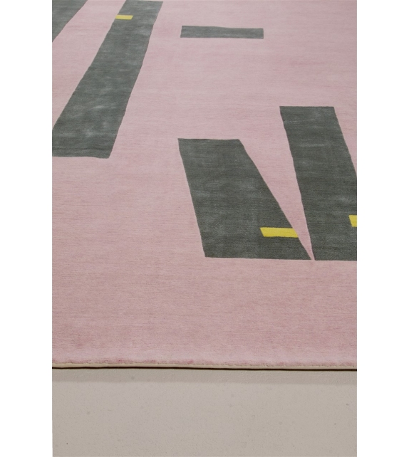 Macchine Inutili Pink Amini Tapis