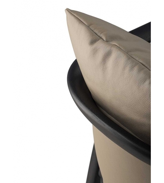 Viola Essence Poltrona Frau Sillón