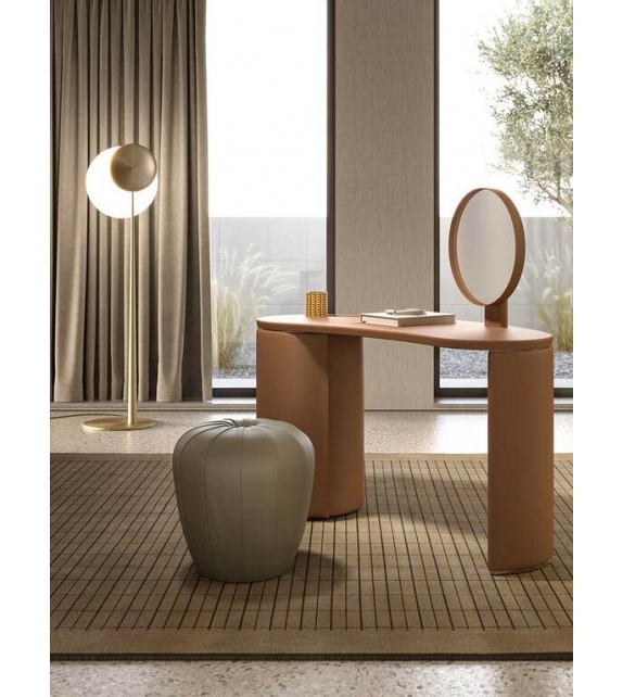 Moonbeam Poltrona Frau Table Lamp