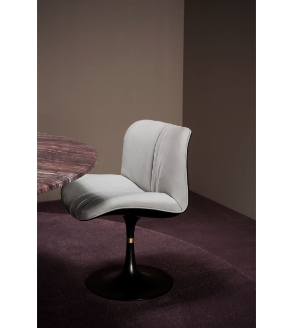 Marilyn Baxter Chaise