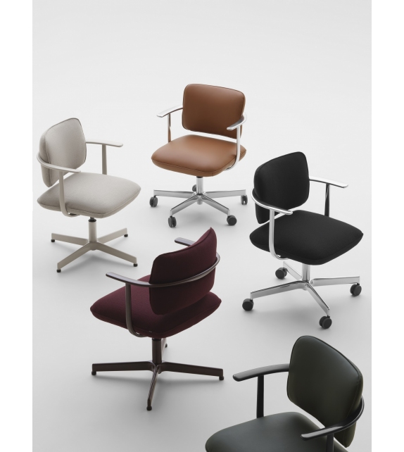 U-Type Chair with 5-Star Base on Wheels Kettal