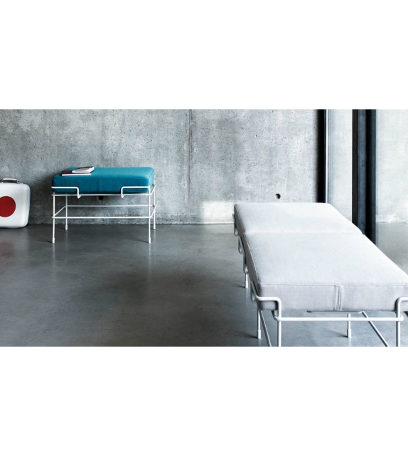 Traffic_2 Magis Ottoman