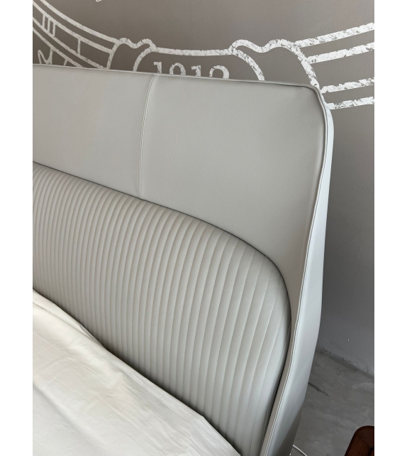 Ready for shipping - Coupé De Luxe Poltrona Frau Bed - SC 23 Tortora/170x200