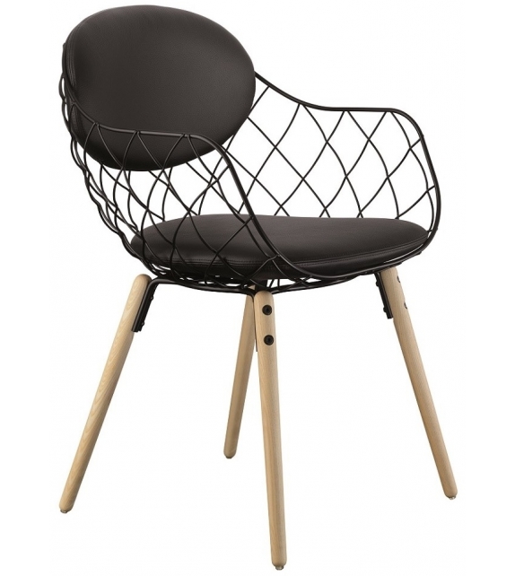 Piña Armchair With Leather Upholstery Magis
