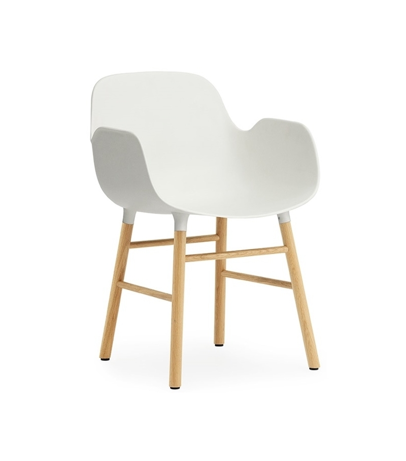 Form Normann Copenhagen Sessel mit Holzbeine