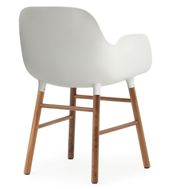 Form Normann Copenhagen Sessel mit Holzbeine