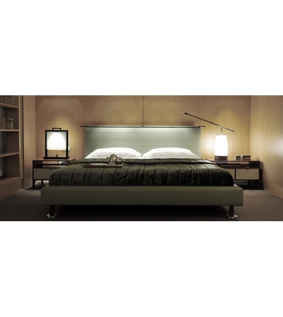 Nao Table Lamp Giorgetti