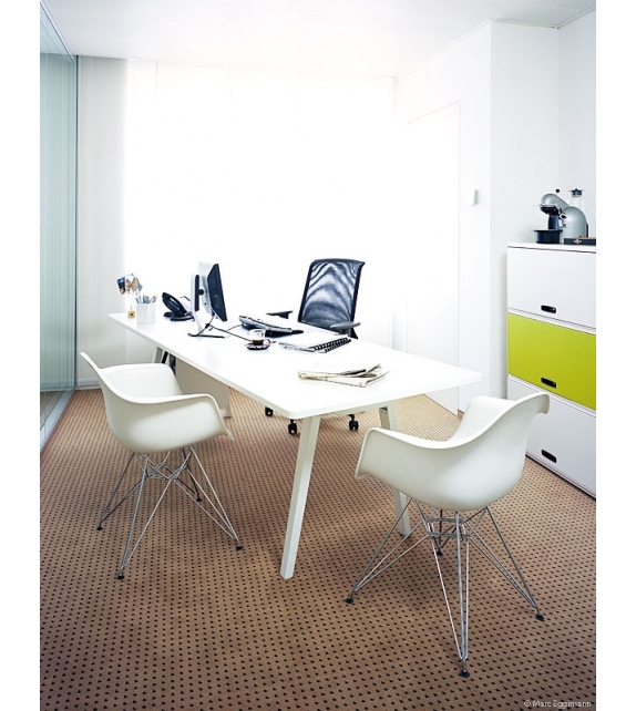 Eames Plastic Armchair