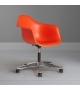 Eames Plastic Armchair PACC Chaise Pivotant Vitra