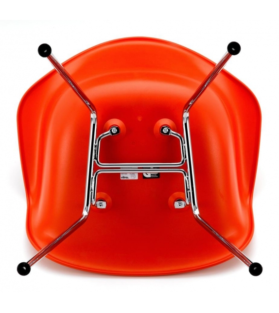 Eames Plastic Armchair DAX Fauteuil Vitra